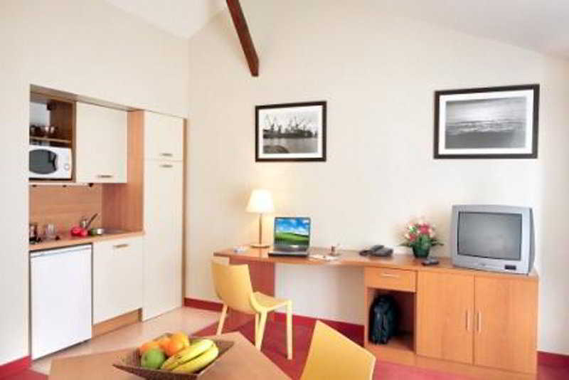 Comfort Aparthotel Saint-Nazaire Les Portes De L Ocean Exterior photo